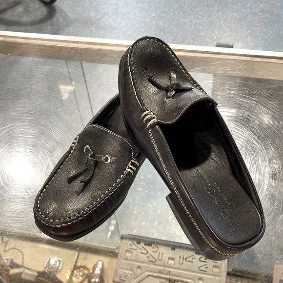 Eddie Bauer Leather mule shoes women’s size 6M Navy Blue Great preowned shape - Picture 4 of 16